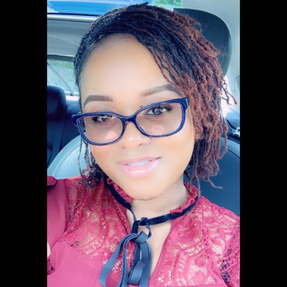 Meet your Posher, Juanita - Picture 1 of 3